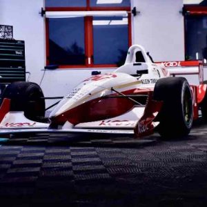 Lola 97 F3000/ indy lights ultra reliable (1)