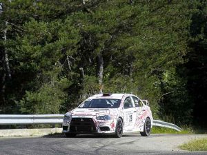 mitsubishi evo 10 top gra