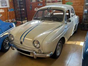 RENAULT DAUPHINE 1093