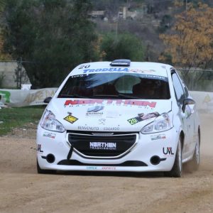 Peugeot 208 R2 (1)