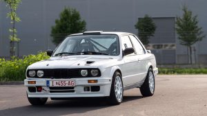 BMW E30 2.0