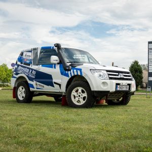 Mitsubishi Pajero T2 (1)