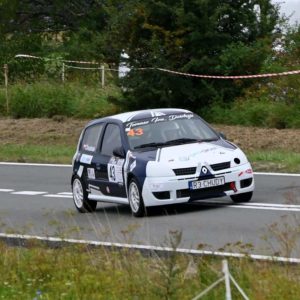 Renault Clio Sport PH2 - 2003 Hom. 5637 Group N (1)