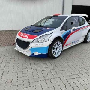 Peugeot 208 T16 R5 (1)
