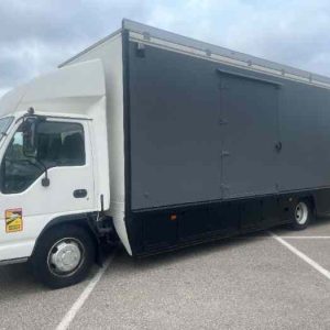 ISUZU + remorque et structure idéale pour deux autos (1)