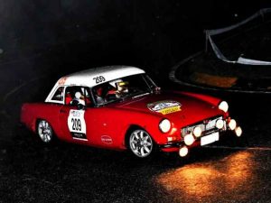 Voiture de compétition historique MGB de 1963 avec PTH FIA