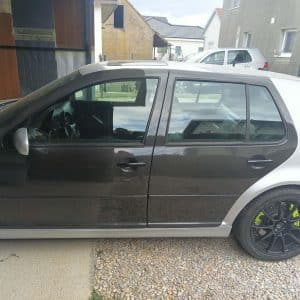 Portes en carbone complètes VW Golf 4 - Légères et légales pour la route (1)