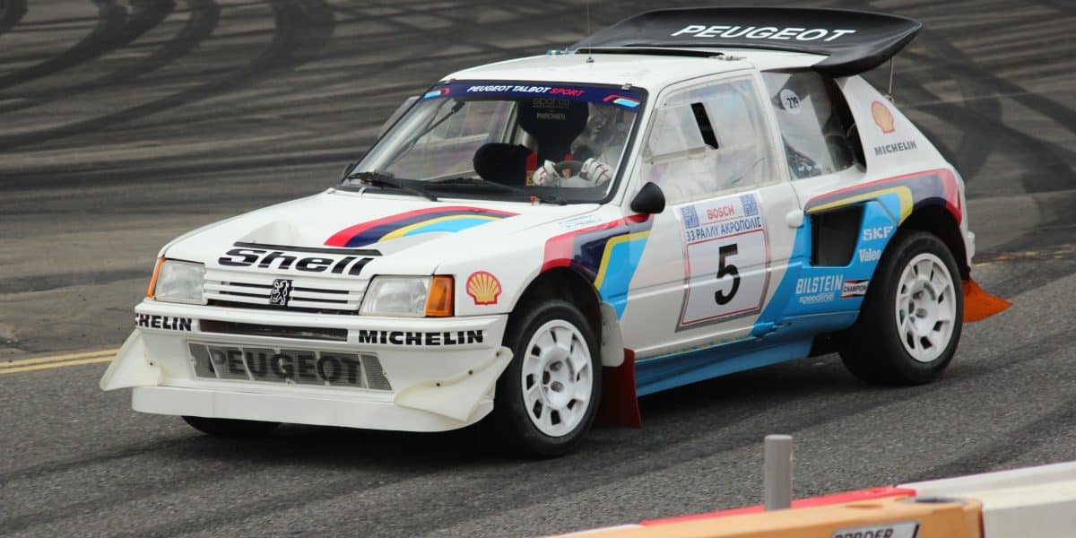 Peugeot 205 Turbo 16, voiture de Group B produite de 1984 à 1986.