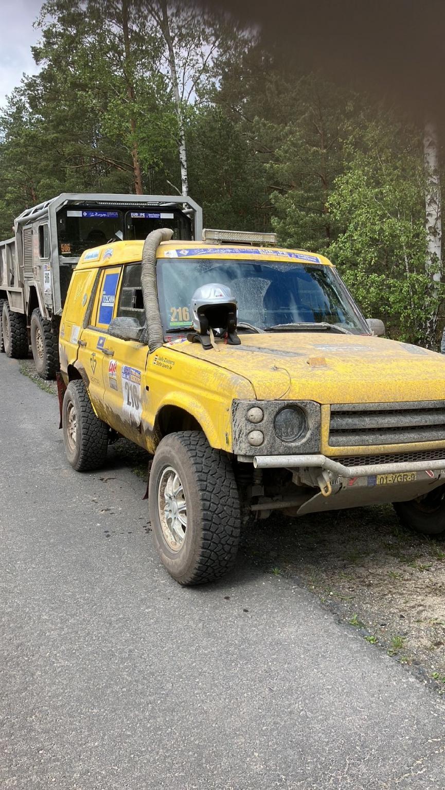 Land Rover Discovery V8 Rally Raid (6)