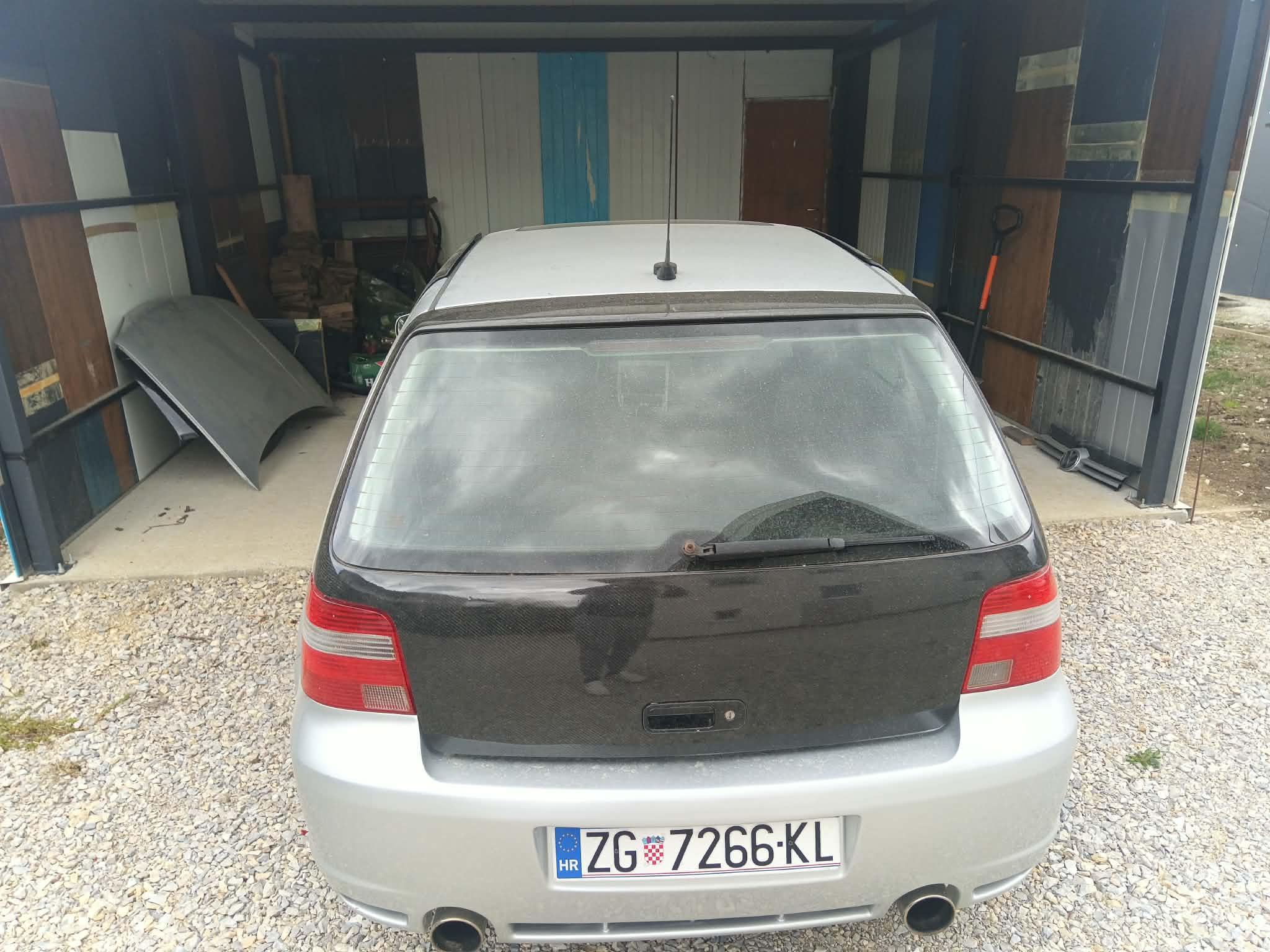Portes carbone Volkswagen Golf 4 – jeu complet 5 portes – Image 2