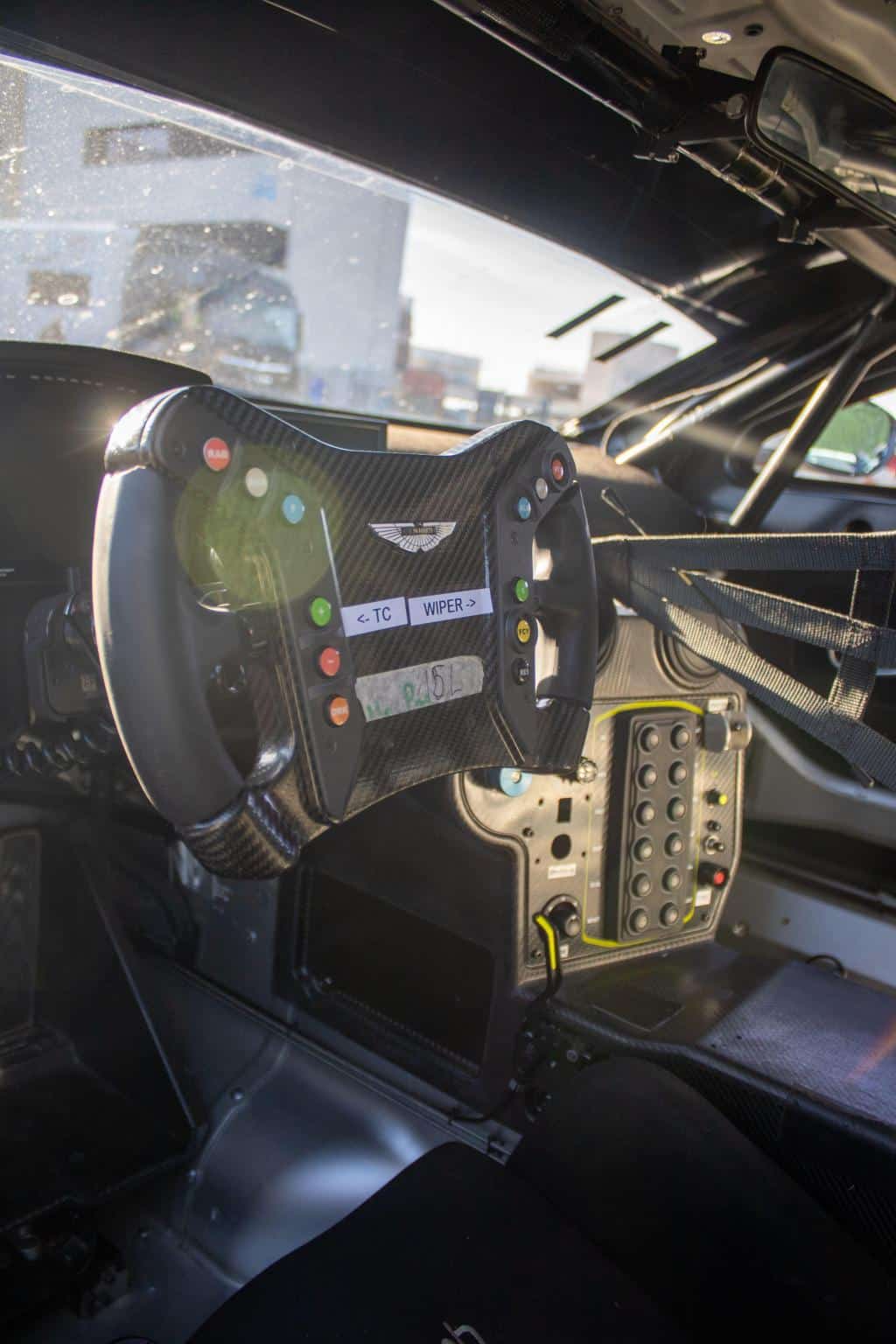 Aston Martin Vantage AMR GT4 17-A (2020) – Image 3