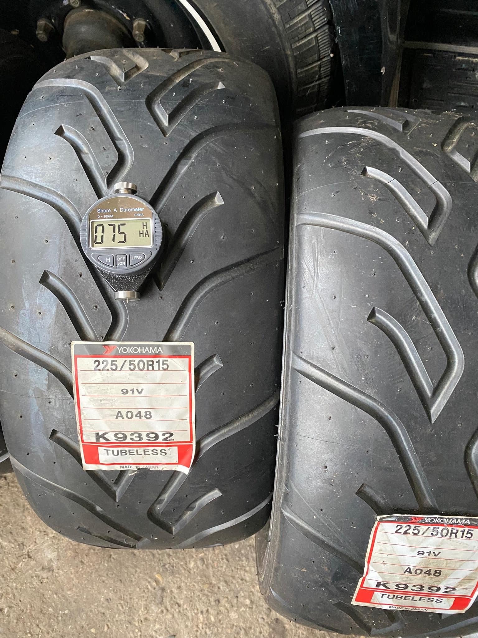 Pneus semi-slick Yokohama Advan A048, jeu de 4 (205 et 225 en 15 pouces) – Image 4