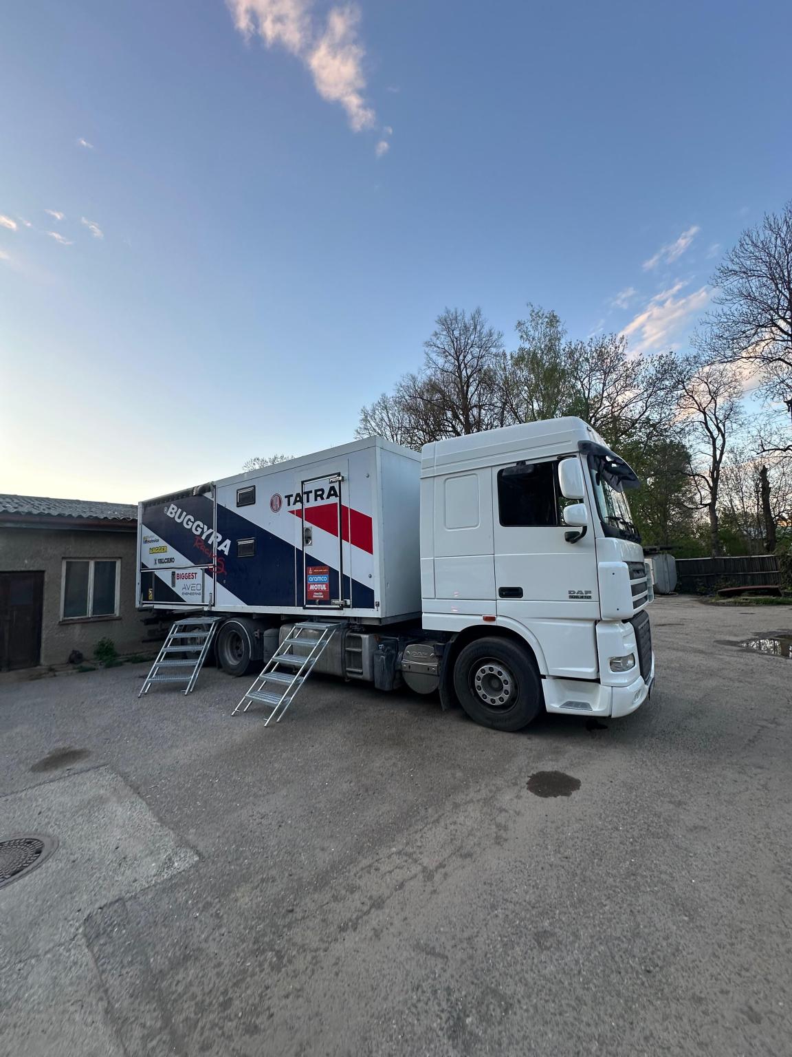 DAF XF 105 6x2 · tracteur d'assistance paddock – Image 4