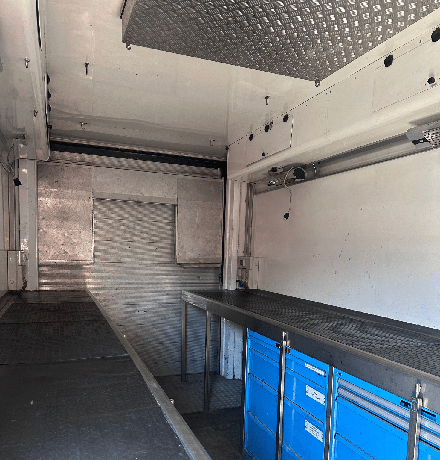 Camion d'assistance rallye Volvo FH12 420 – Image 7