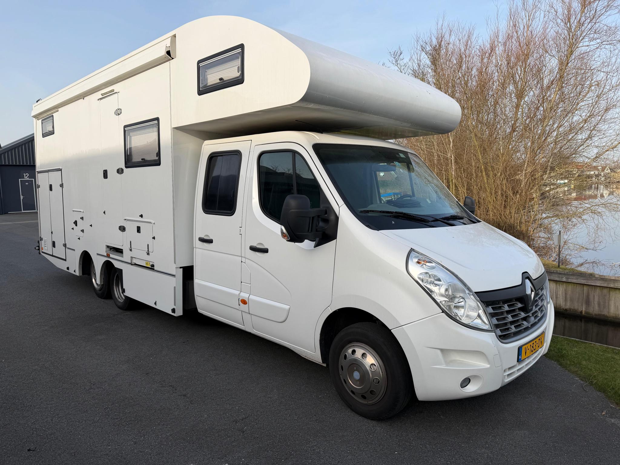 Renault Master aménagé camping-car 2017, cellule course – Image 5