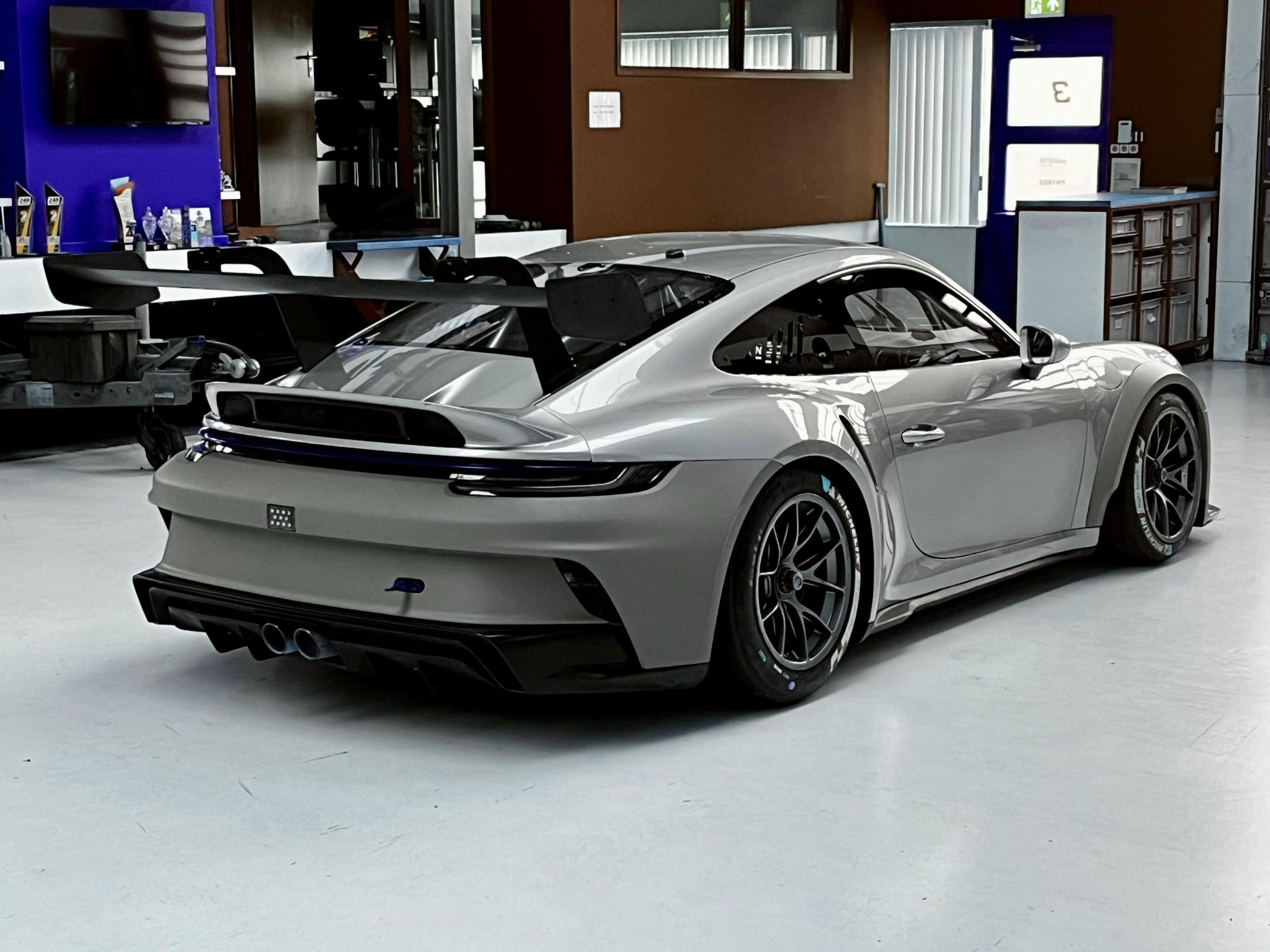 Porsche 992 GT3 Cup 2022 · prête à courir – Image 4
