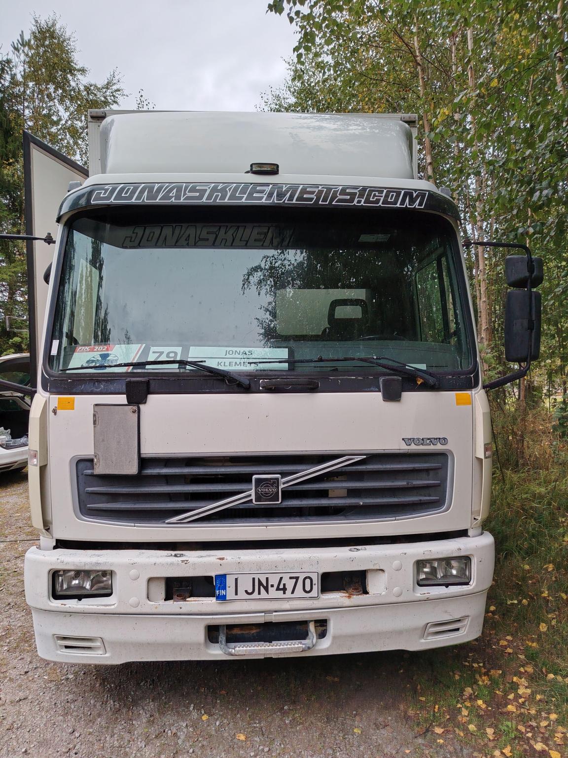 Volvo FL6 220 transporteur de course avec garage et cellule de vie – Image 5