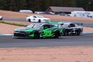 Chevrolet Camaro Thundercar TA2 (2018), V8 500 ch, châssis Howe