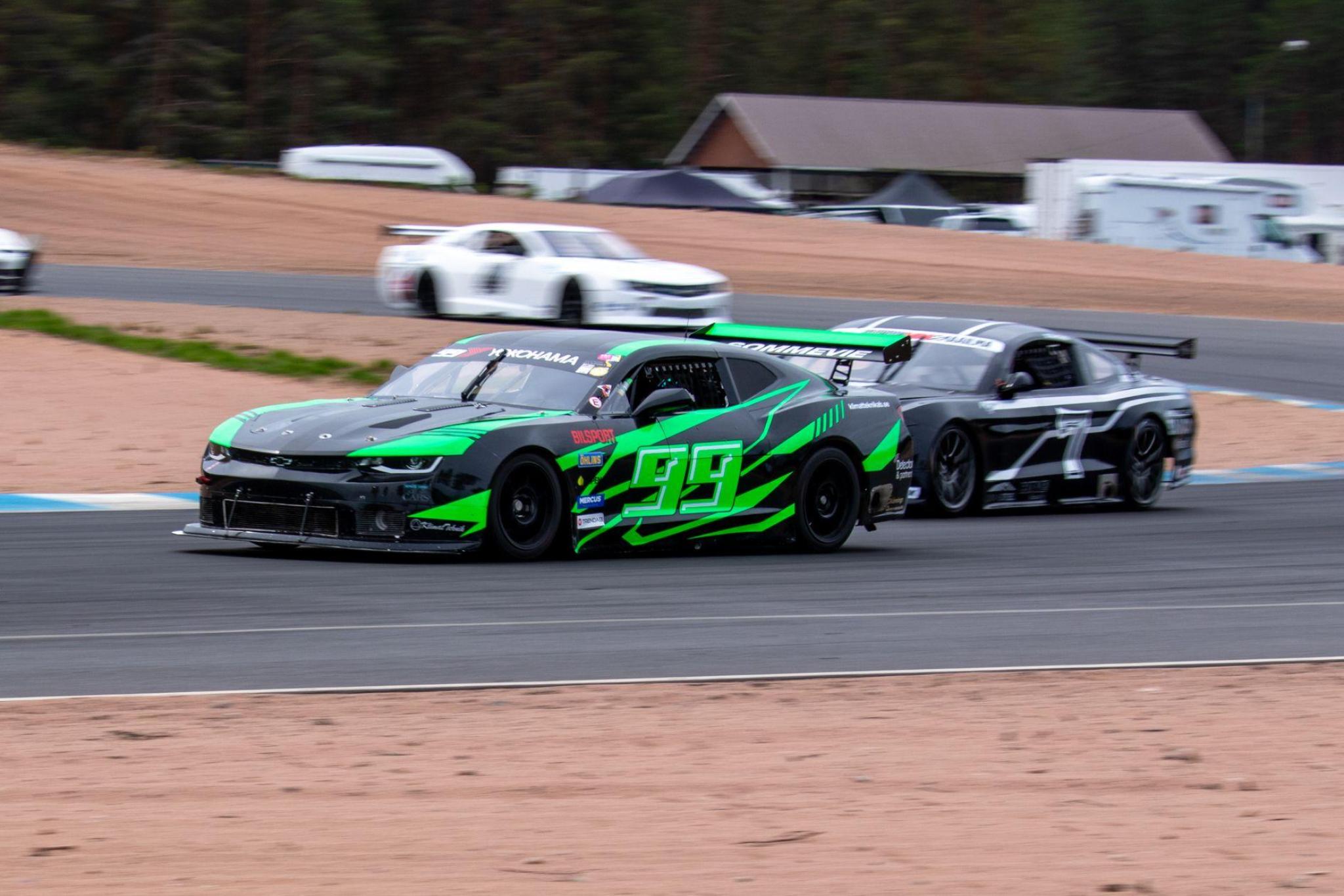 Chevrolet Camaro Thundercar TA2 (2018), V8 500 ch, châssis Howe