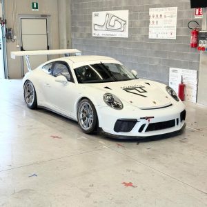 Porsche 911 GT3 Cup 991.2 (2018), 4,0 L 485 ch, 93 h moteur