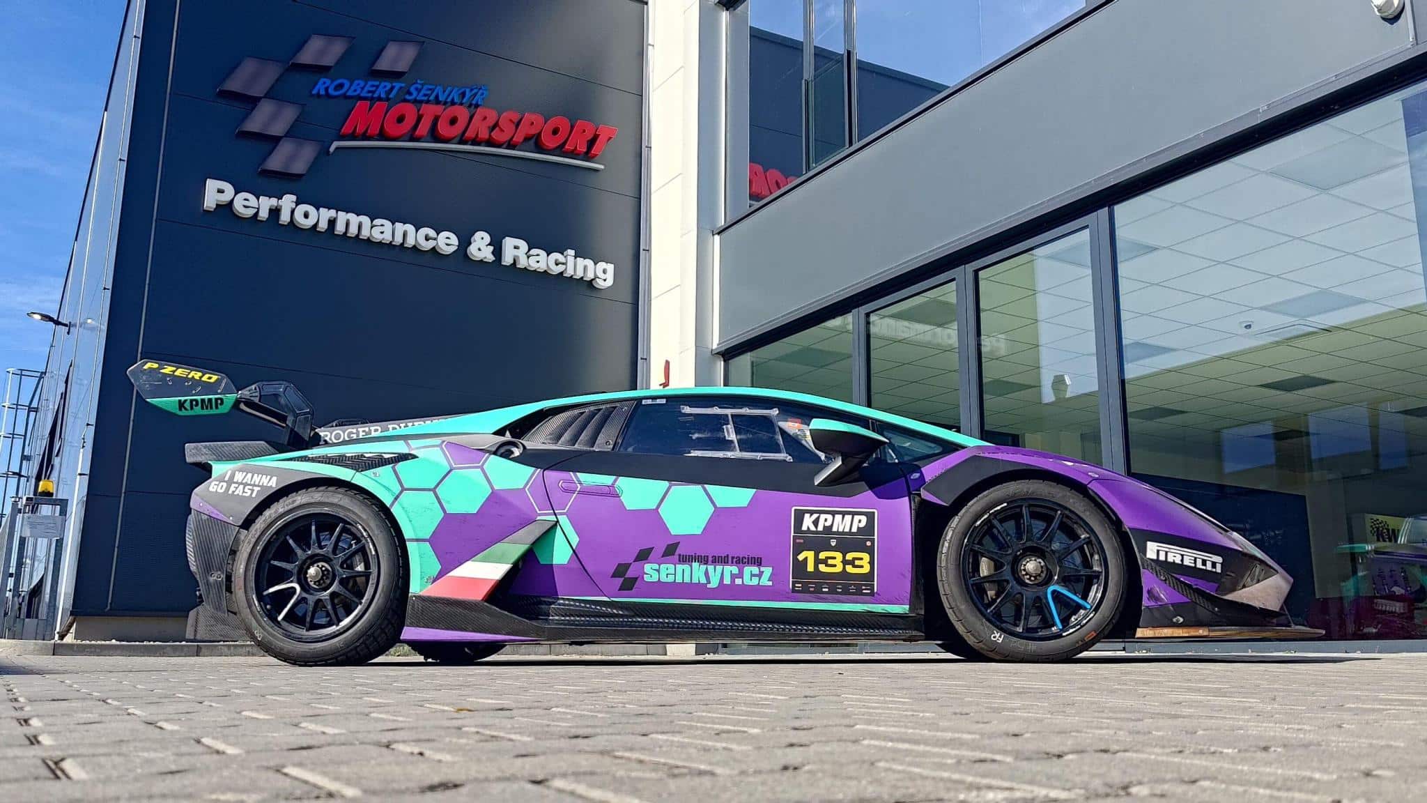 Lamborghini Huracán Super Trofeo EVO2 – Image 2