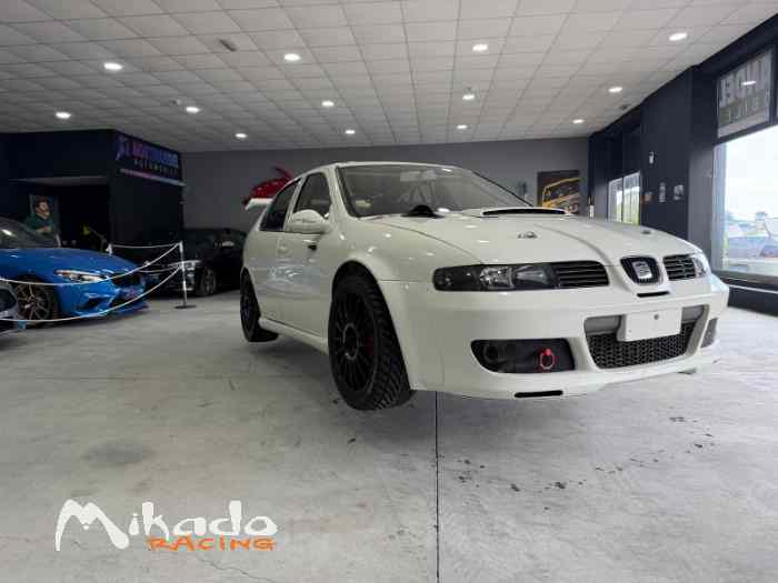 SEAT León Supercopa · monotype de circuit révisé à neuf – Image 3