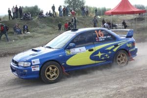 Louer ou acheter sa voiture de rallye pour une première saison ?